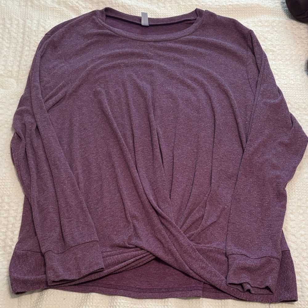 Twist-Hem Long Sleeve Top in Plum